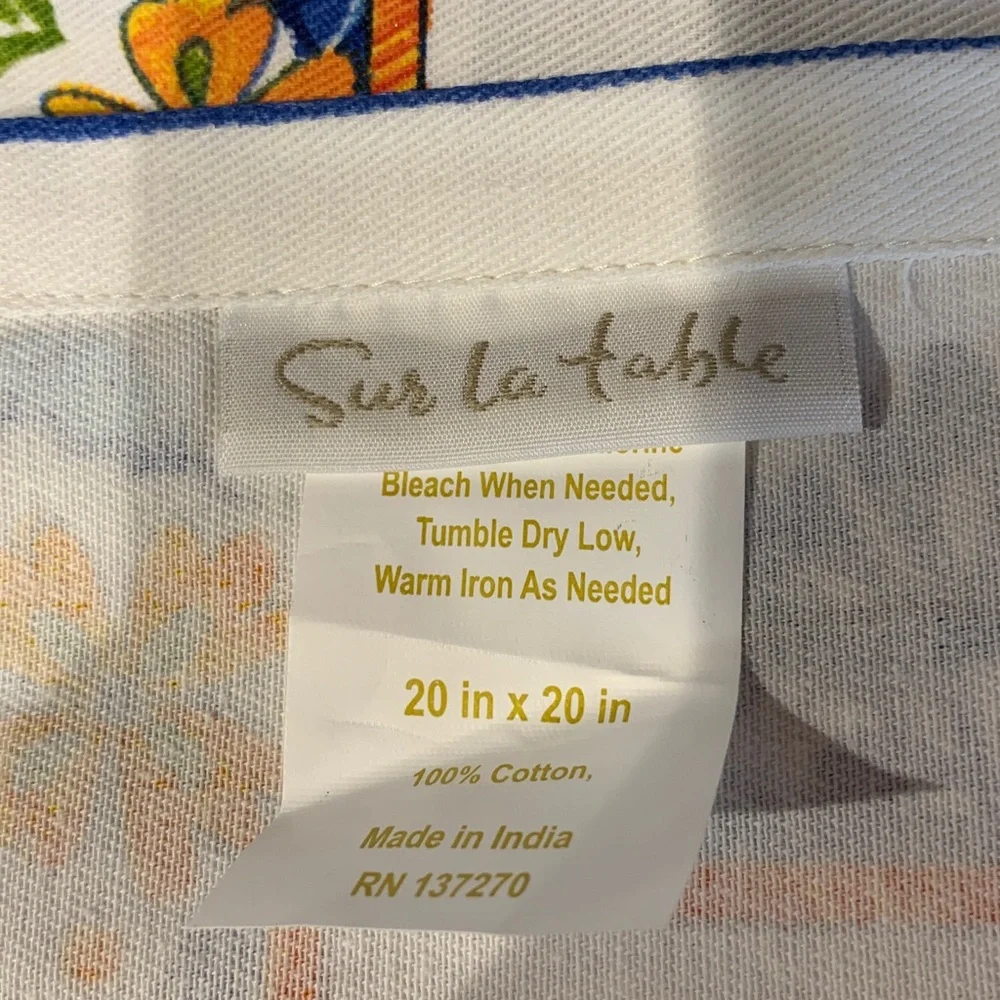 NEW Sur la Table Granada Table Runner 108x16 and 8 NEW matching napkins 20x20